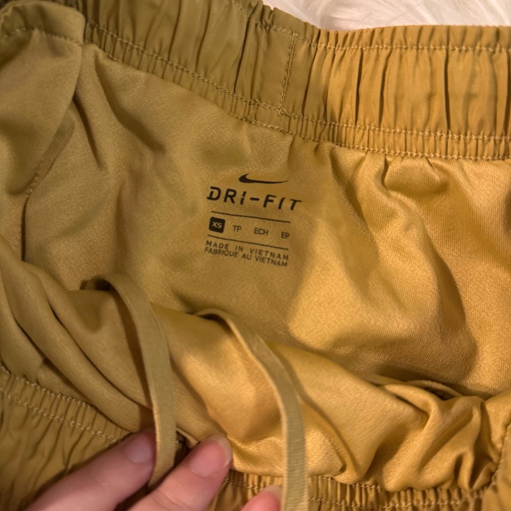 Nike dri-fit high waist mustard yellow workout gym shorts - Picture 3 of 4